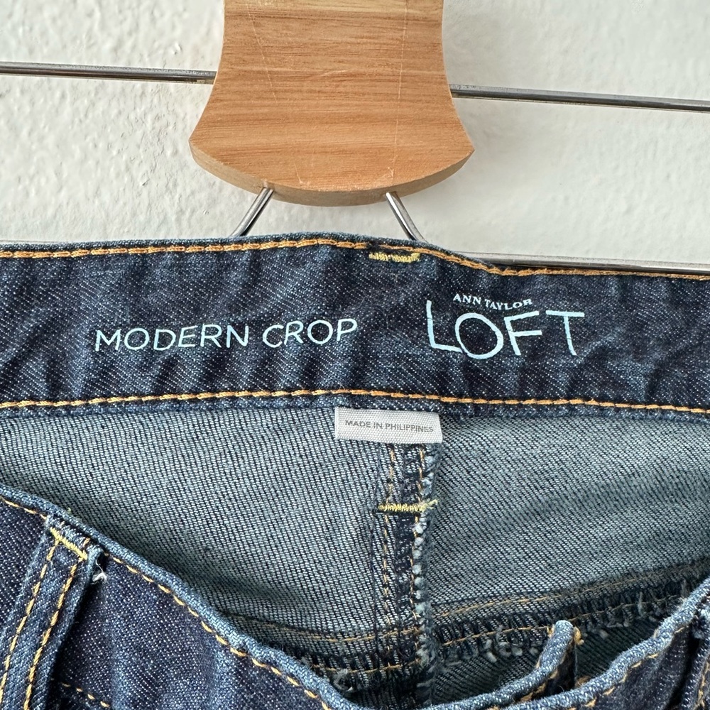 LOFT Modern Crop Jeans Size 4 - Picture 5 of 7